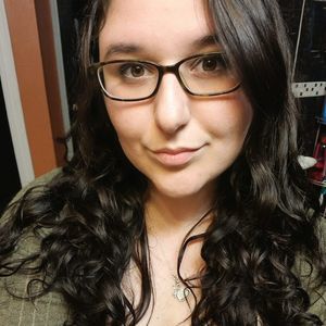 Meet your Posher, Hayley